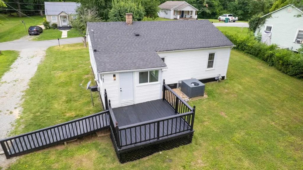 424 Laura Avenue Winchester TN 37398
