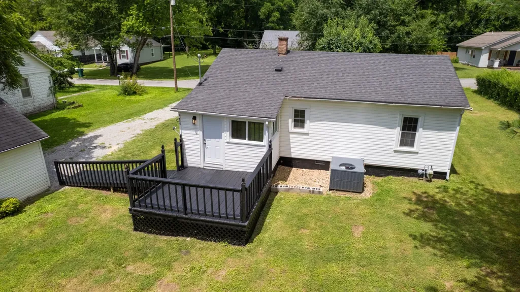 424 Laura Avenue Winchester TN 37398