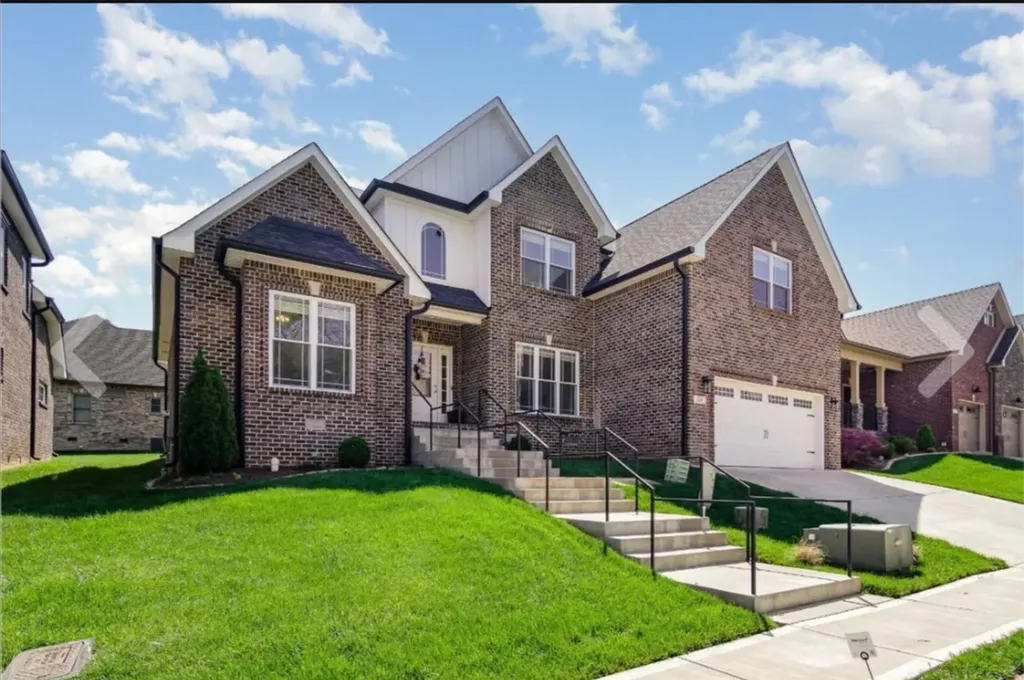 513 Summit View Circle Clarksville TN 37043