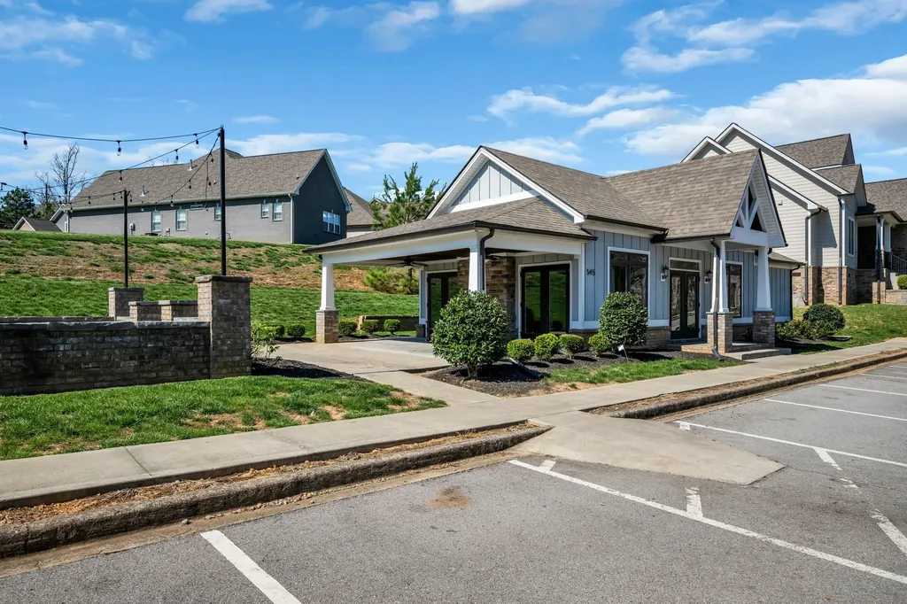 513 Summit View Circle Clarksville TN 37043