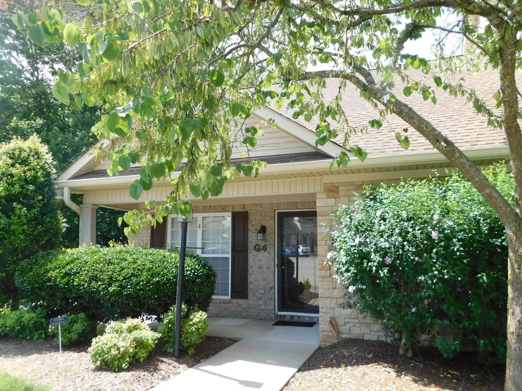 1182 Long Hollow Pike Gallatin TN 37066