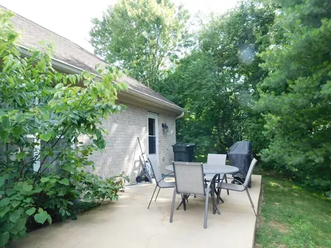 1182 Long Hollow Pike Gallatin TN 37066