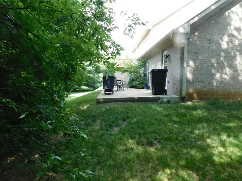 1182 Long Hollow Pike Gallatin TN 37066