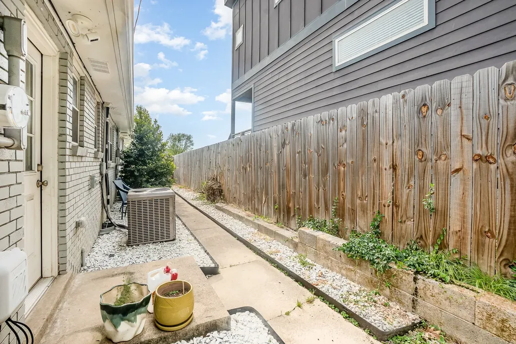 1511 21st Ave, N Nashville TN 37208