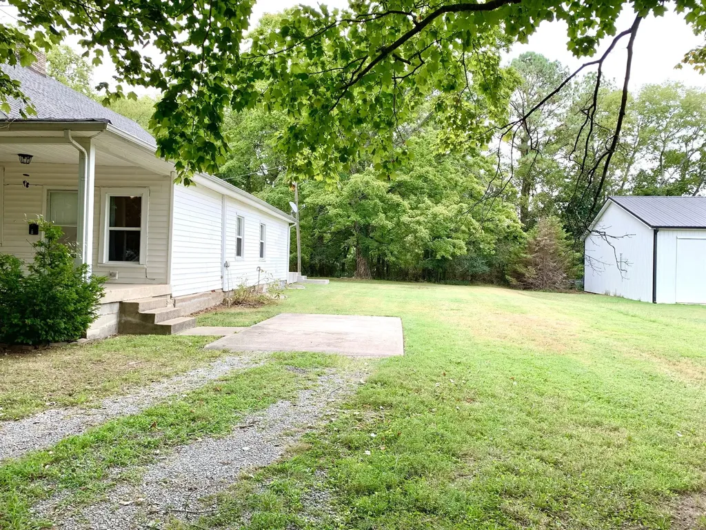 2173 Old Russellville Pike Clarksville TN 37043