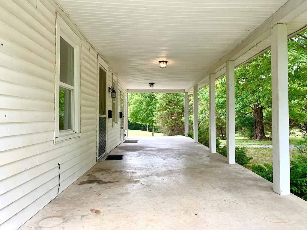 2173 Old Russellville Pike Clarksville TN 37043