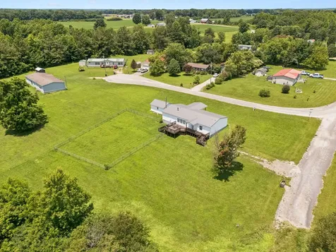 174 Mavis Drive Ethridge TN 38456