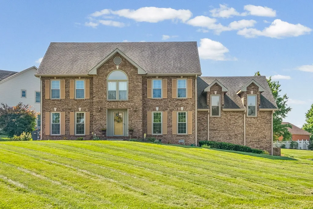 215 Avignon Way Clarksville TN 37043