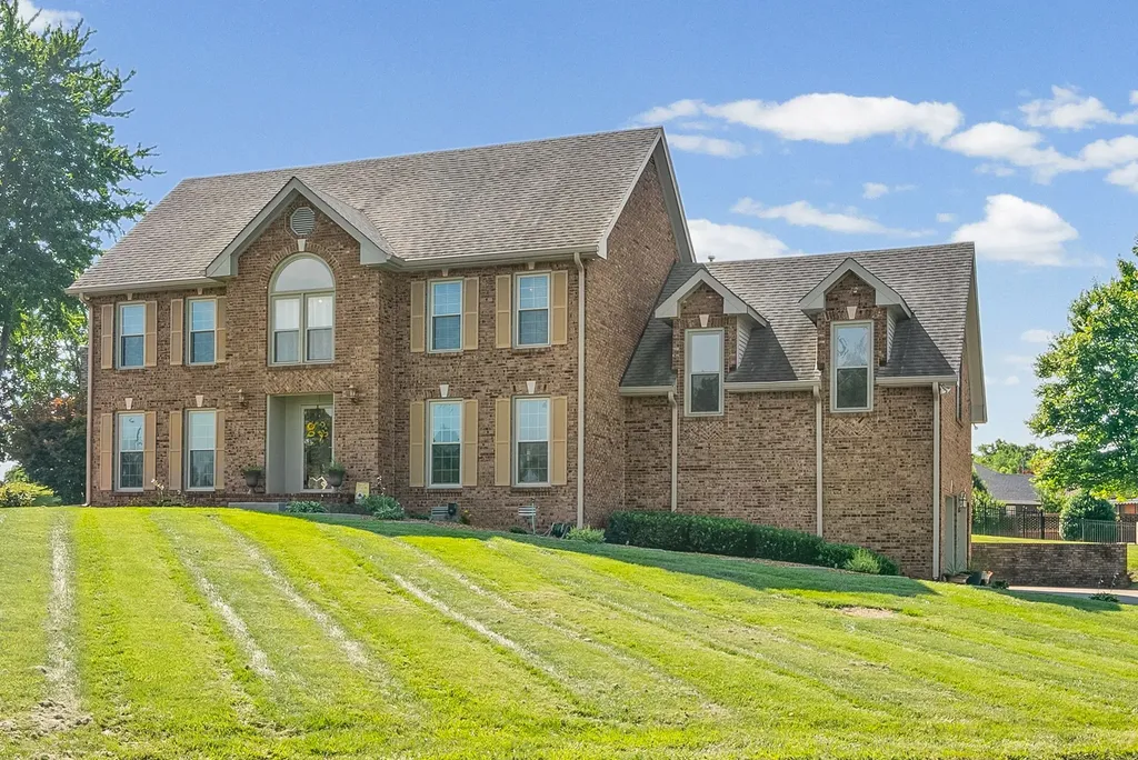 215 Avignon Way Clarksville TN 37043