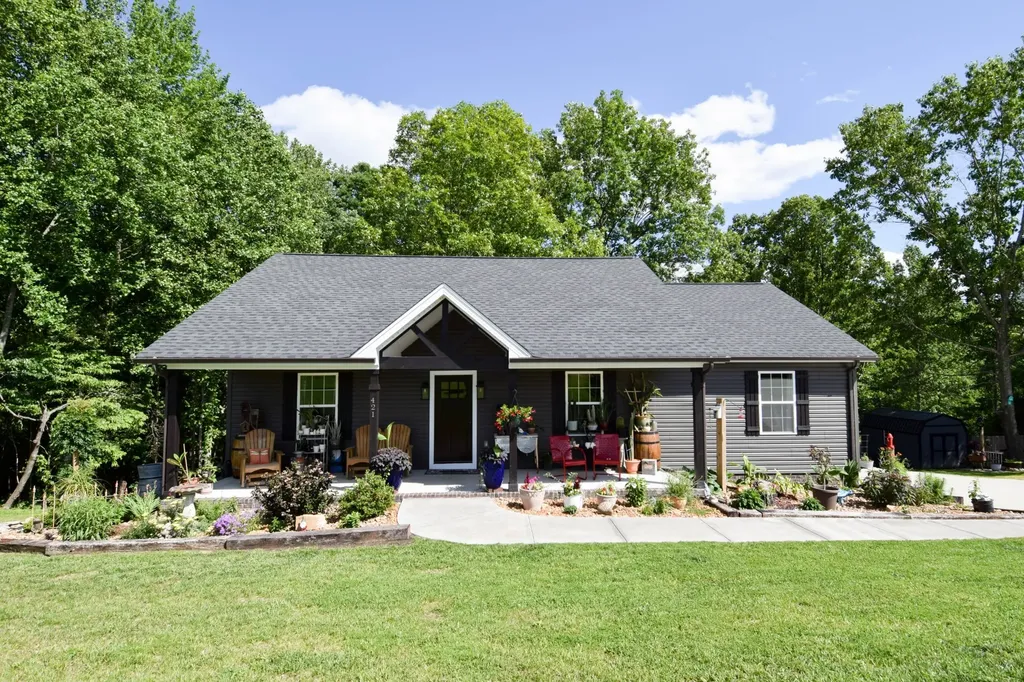 421 Marlin Lane Westmoreland TN 37186