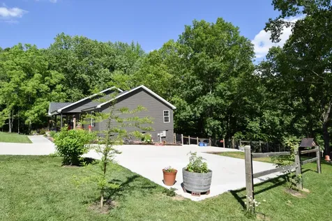 421 Marlin Lane Westmoreland TN 37186