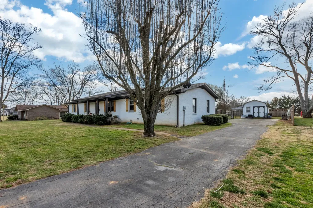 1261 Harrison Road Murfreesboro TN 37128