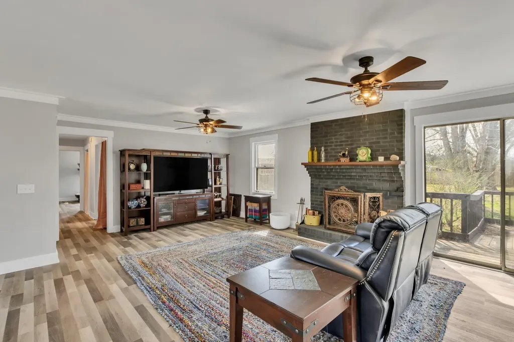1261 Harrison Road Murfreesboro TN 37128