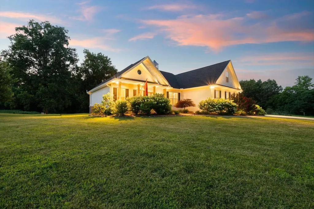 2711 Ernest Hawkins Road Columbia TN 38401