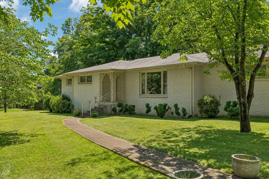 1505 Hillsboro Road Franklin TN 37069