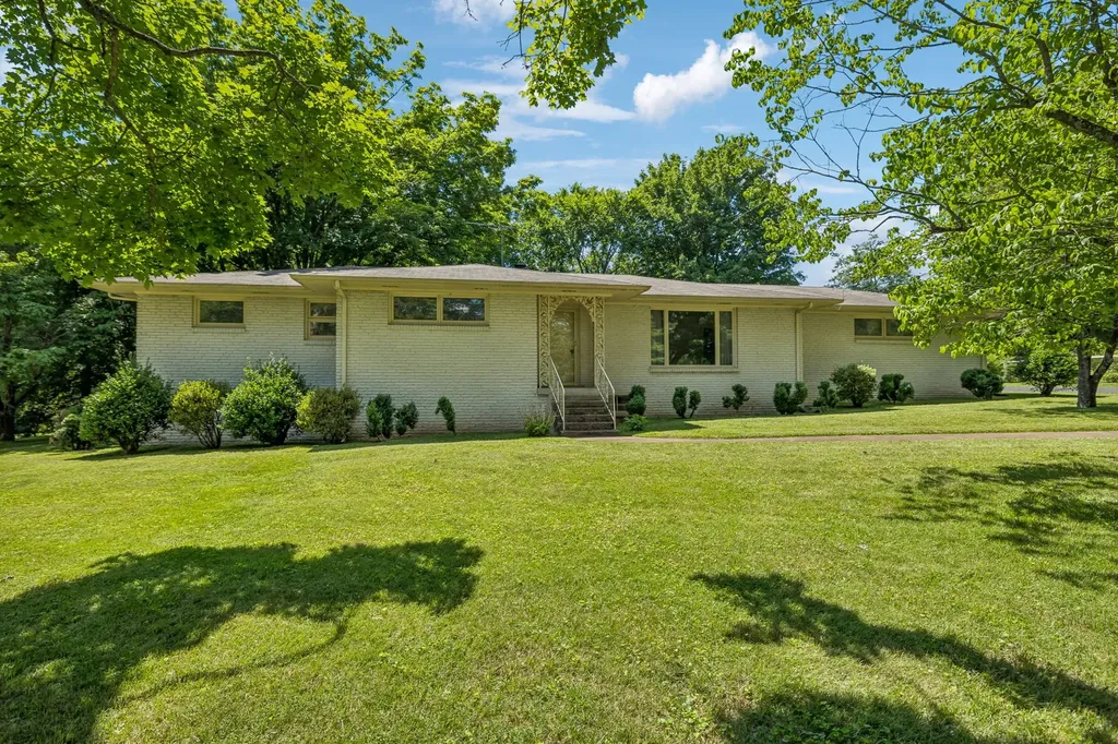 1505 Hillsboro Road Franklin TN 37069