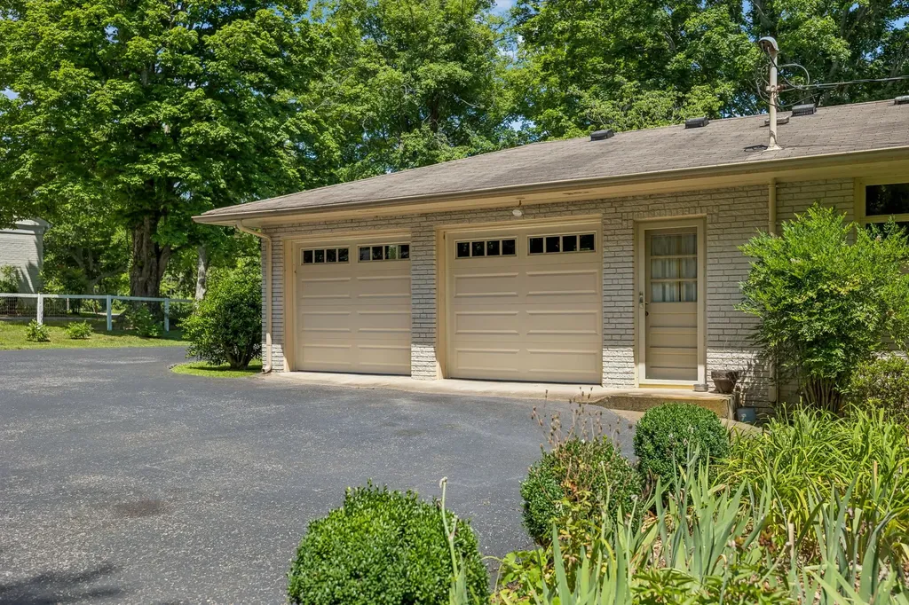 1505 Hillsboro Road Franklin TN 37069