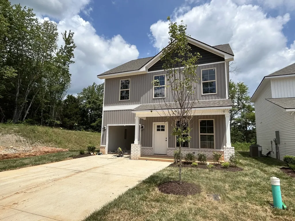 120 Florence Cove Burns TN 37029
