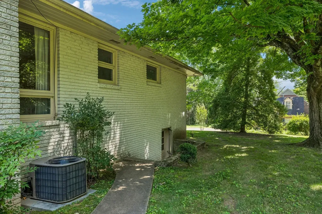 1505 Hillsboro Road Franklin TN 37069