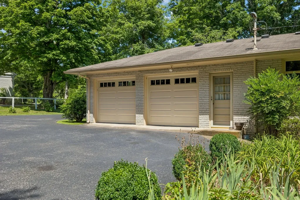 1505 Hillsboro Road Franklin TN 37069