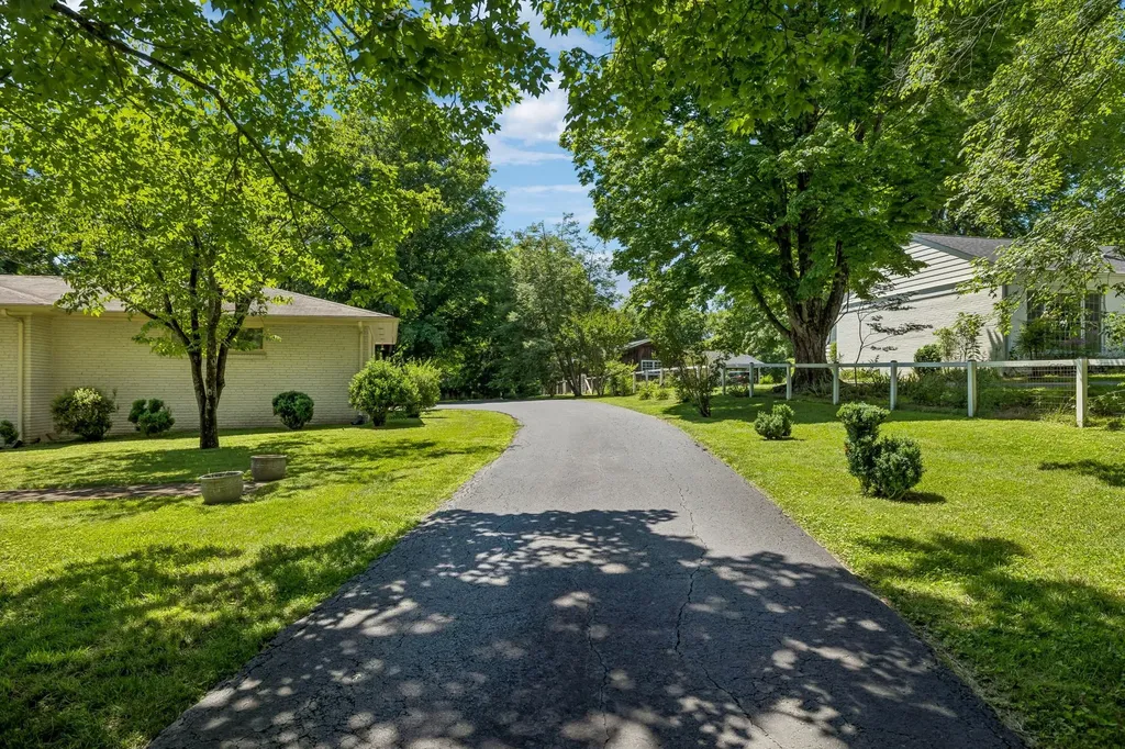 1505 Hillsboro Road Franklin TN 37069