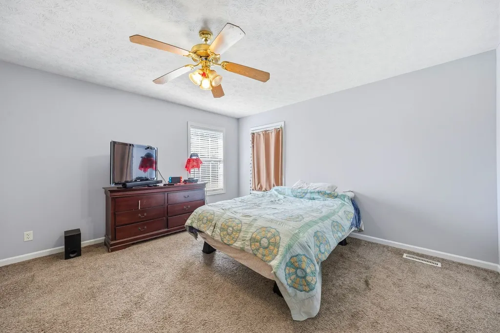 132 Kimberly Street Portland TN 37148