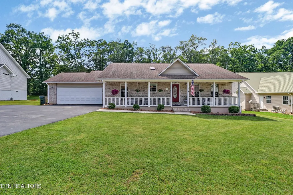 21 Knights Way Crossville TN 38571