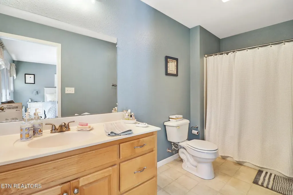 21 Knights Way Crossville TN 38571