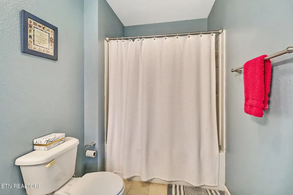 21 Knights Way Crossville TN 38571