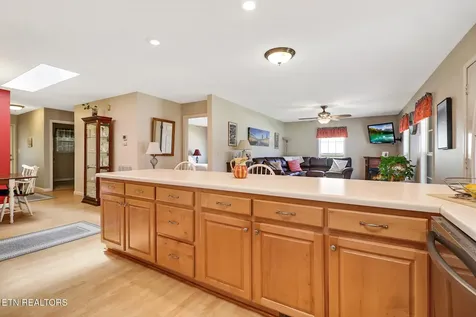 21 Knights Way Crossville TN 38571