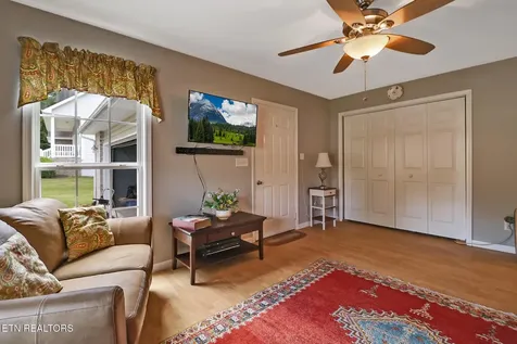 21 Knights Way Crossville TN 38571