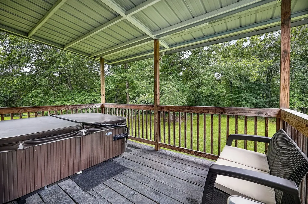 1400 Orlie Young Road Crab Orchard TN 37723