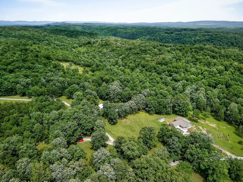 1400 Orlie Young Road Crab Orchard TN 37723