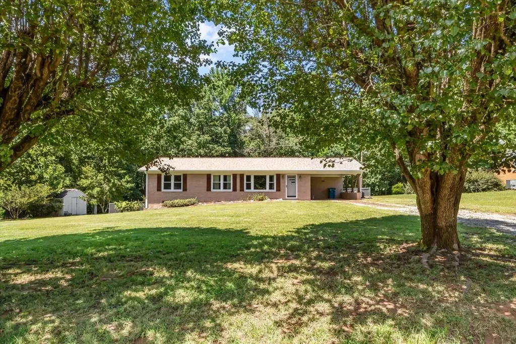 196 Victor Street Camden TN 38320