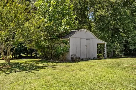 196 Victor Street Camden TN 38320