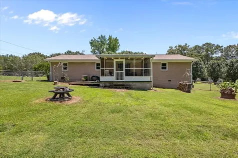 196 Victor Street Camden TN 38320