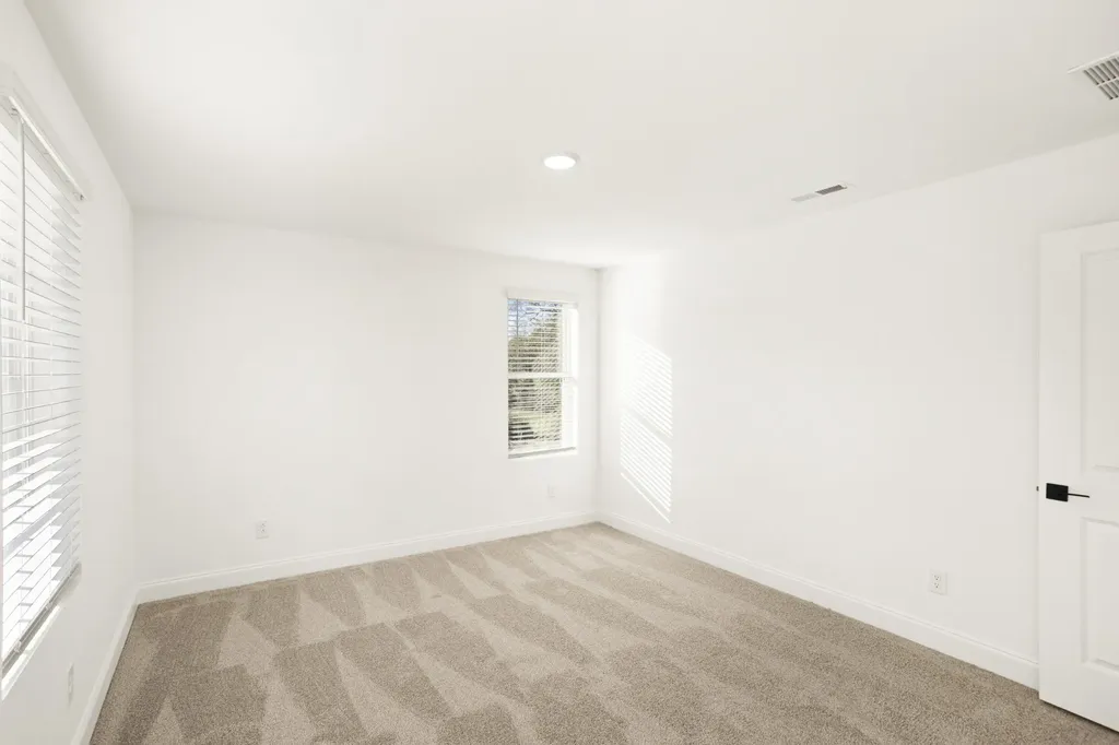2405 Hartman Cove Columbia TN 38401