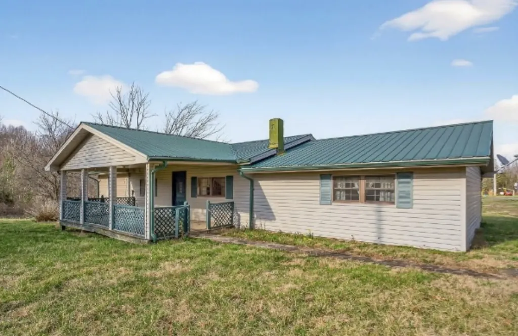 79 Evans Lane Spencer TN 38585