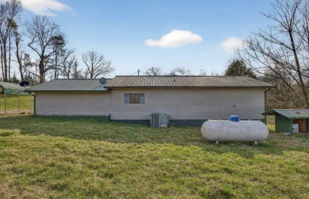 79 Evans Lane Spencer TN 38585