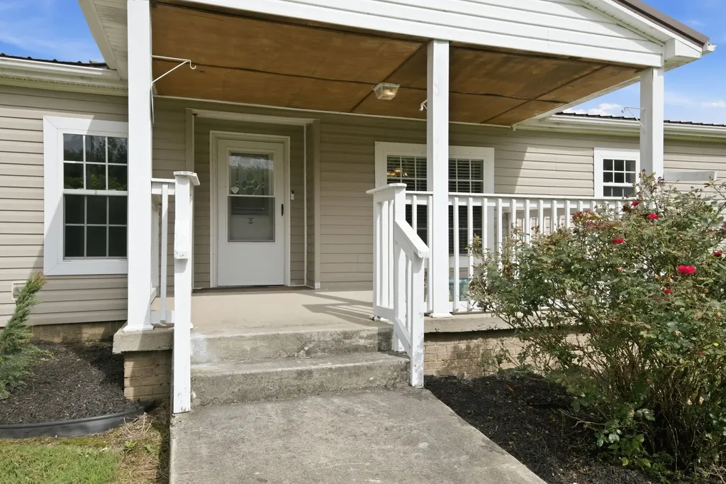 2594 Sylvia Road Dickson TN 37055