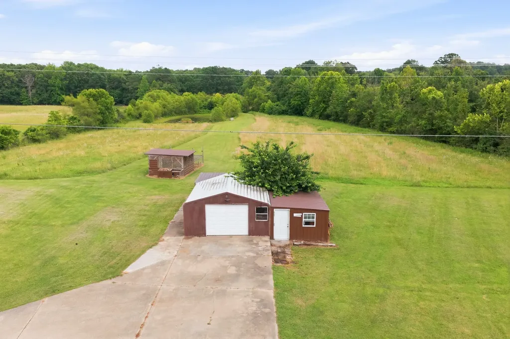 2594 Sylvia Road Dickson TN 37055