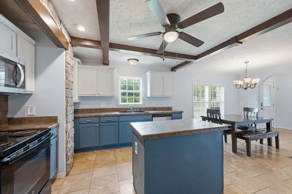 2594 Sylvia Road Dickson TN 37055