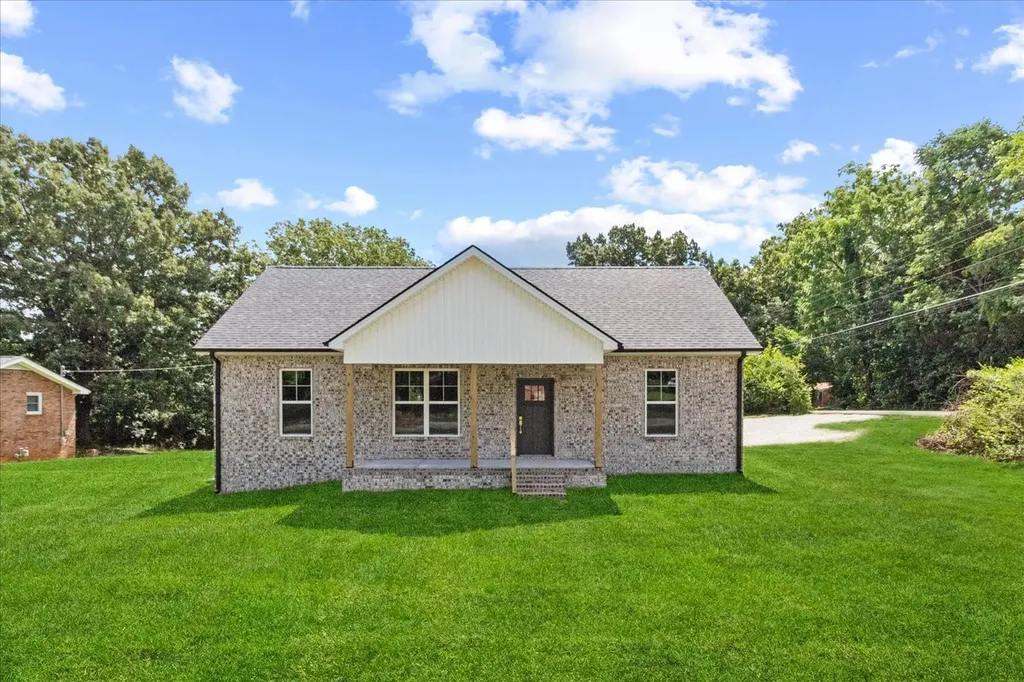 101 Hogin Road Dickson TN 37055