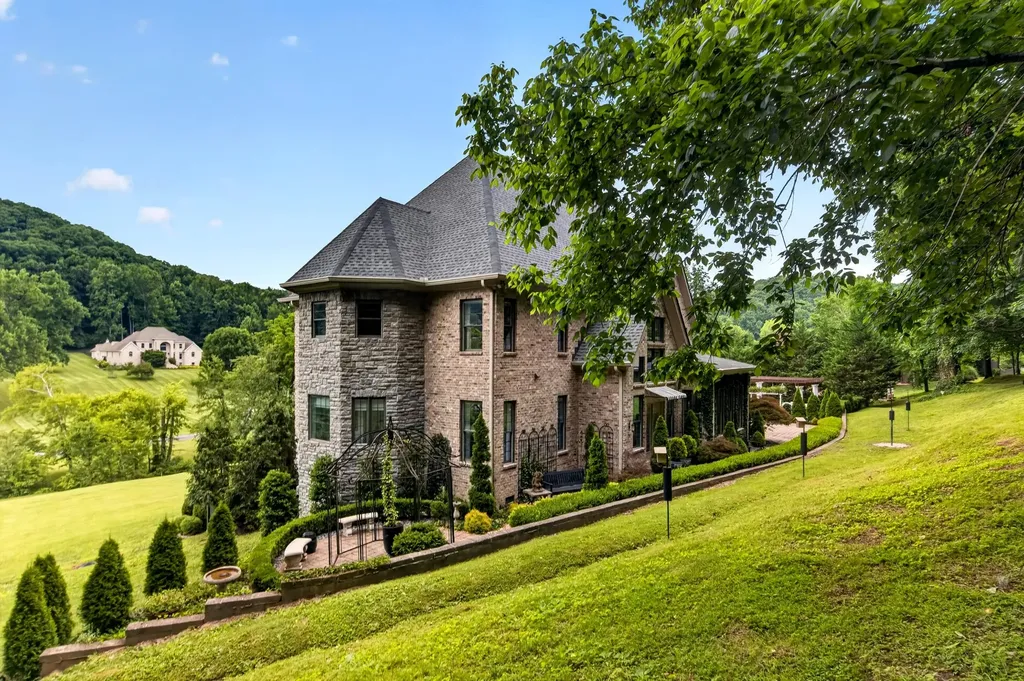 1060 Natchez Valley Lane Franklin TN 37064