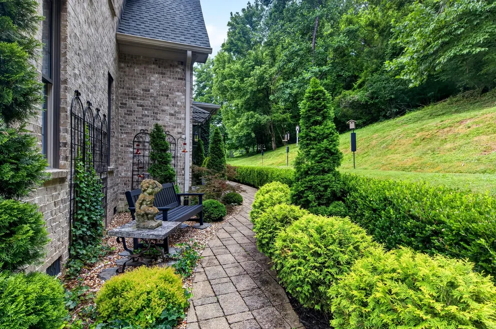 1060 Natchez Valley Lane Franklin TN 37064