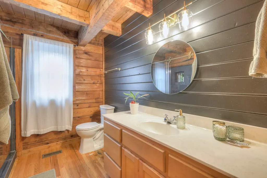 2676 Thompson Station Road, E Thompsons Station TN 37179