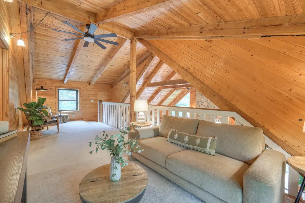 2676 Thompson Station Road, E Thompsons Station TN 37179