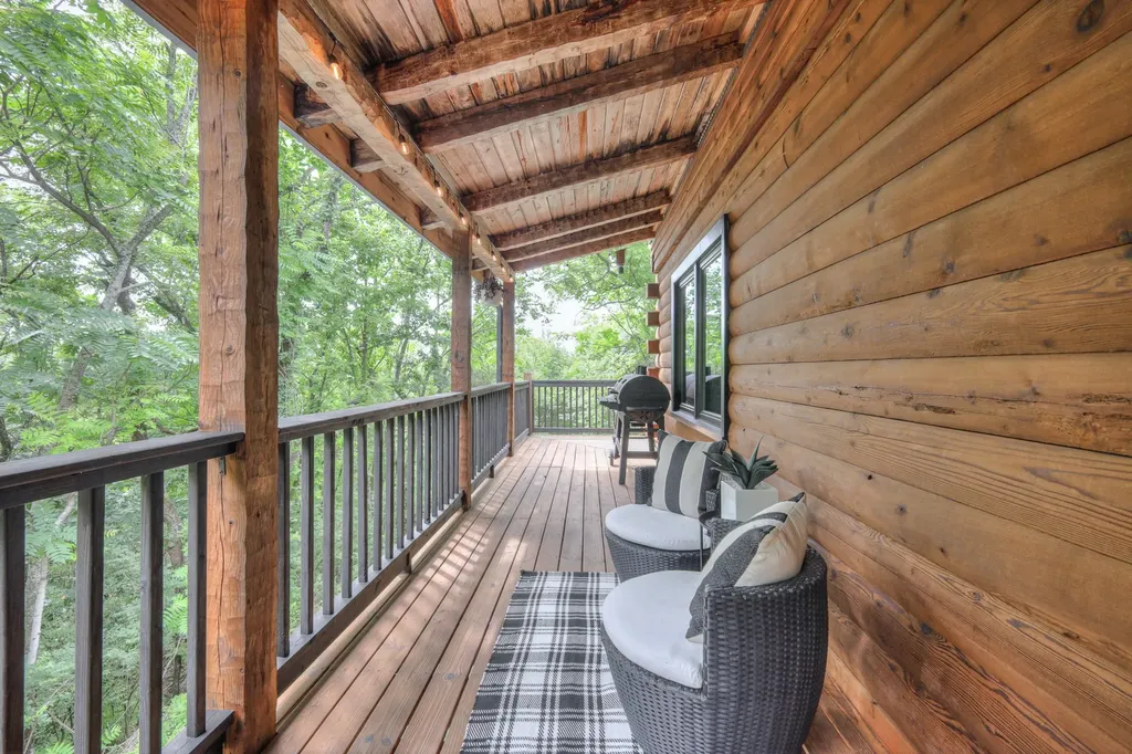 2676 Thompson Station Road, E Thompsons Station TN 37179