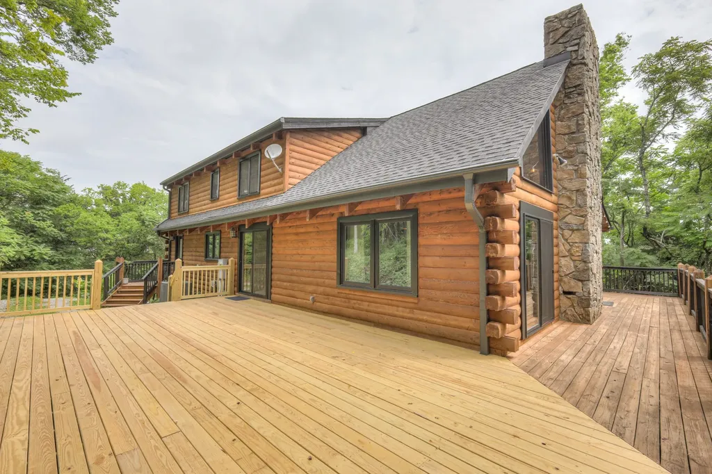 2676 Thompson Station Road, E Thompsons Station TN 37179