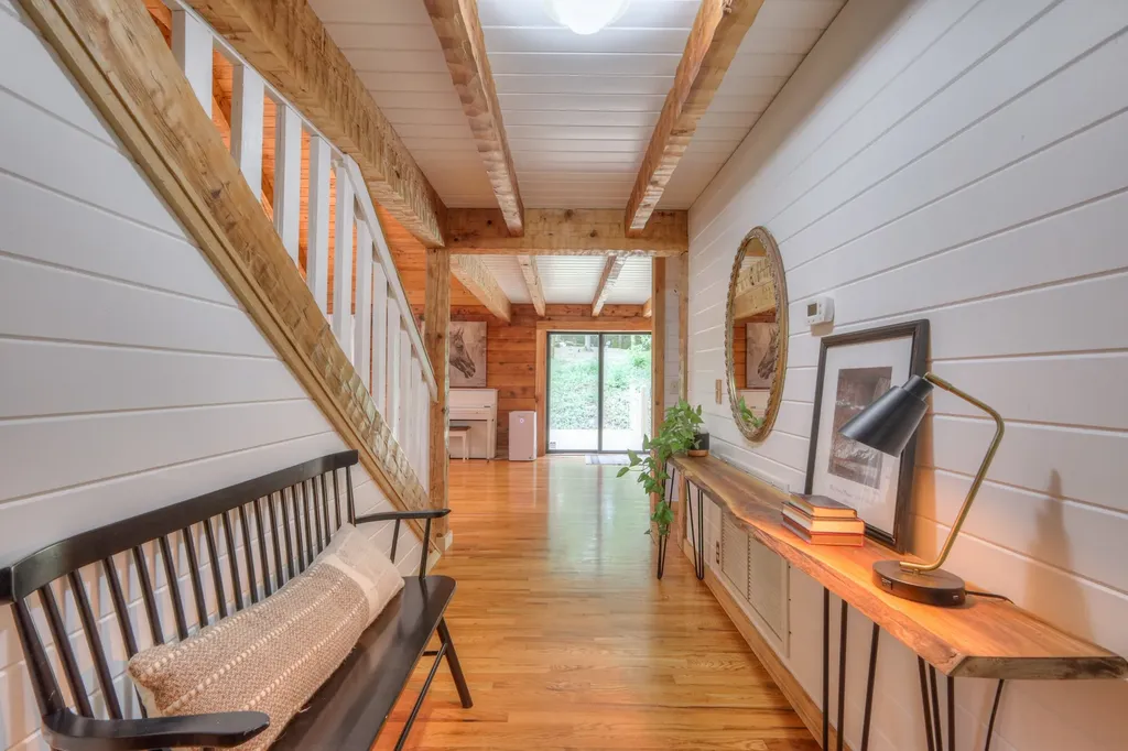 2676 Thompson Station Road, E Thompsons Station TN 37179